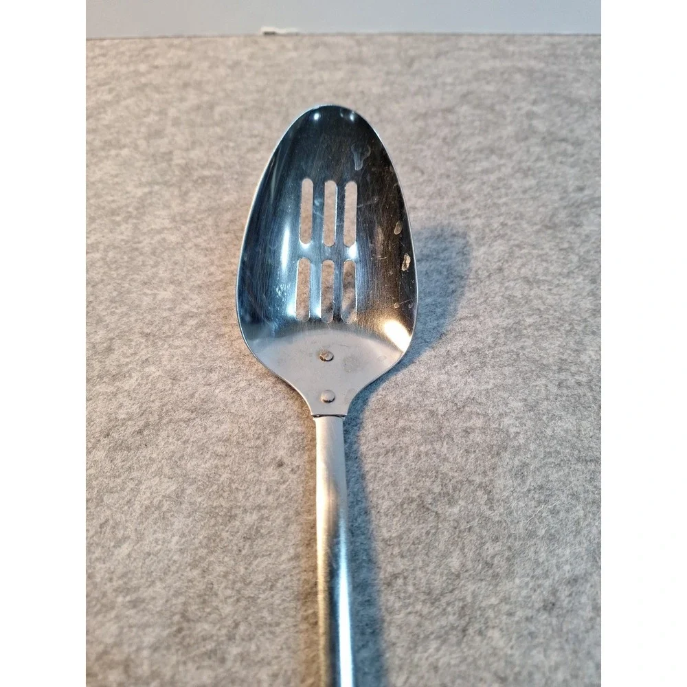 VINTAGE ROYAL HOUSEHOLD 11 1/2